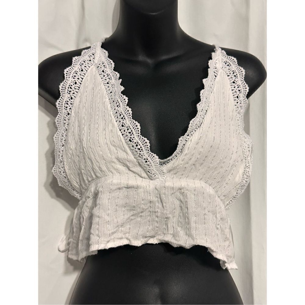 Beautiful Women's White and Silver Vest halter top open blouse size small perfec